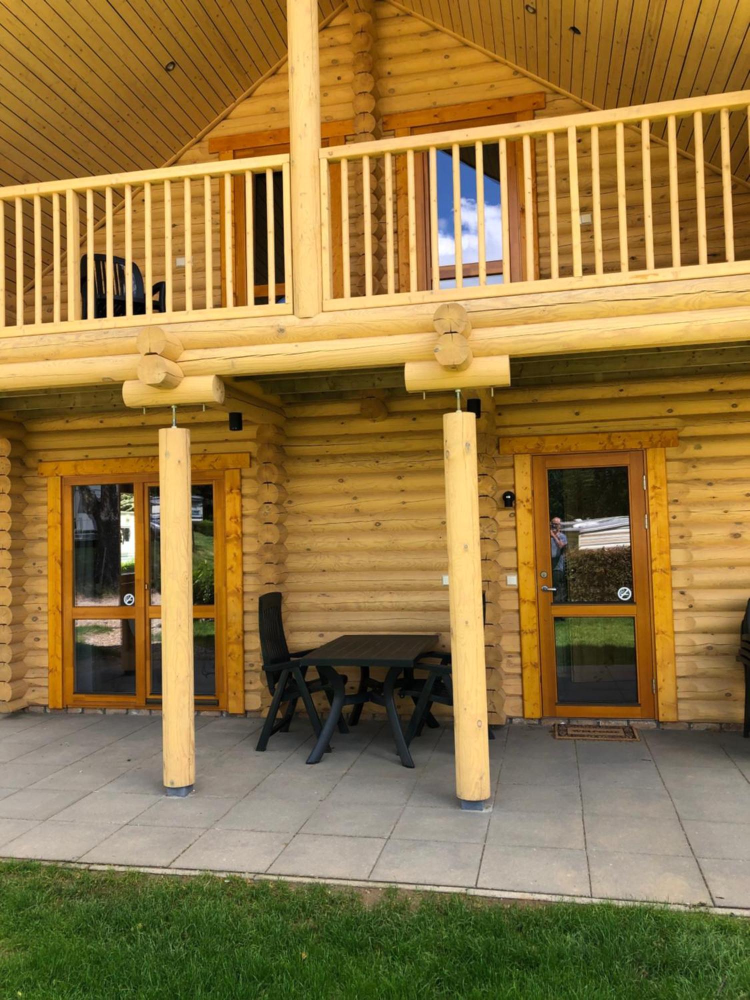 Boomstamhuis High Chaparral Oorsbeek エクステリア 写真