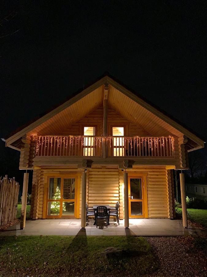 Boomstamhuis High Chaparral Oorsbeek エクステリア 写真